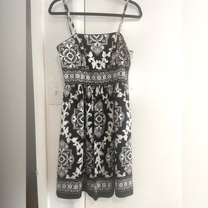 White House, Black market size 6, spaghetti strap with removable straps